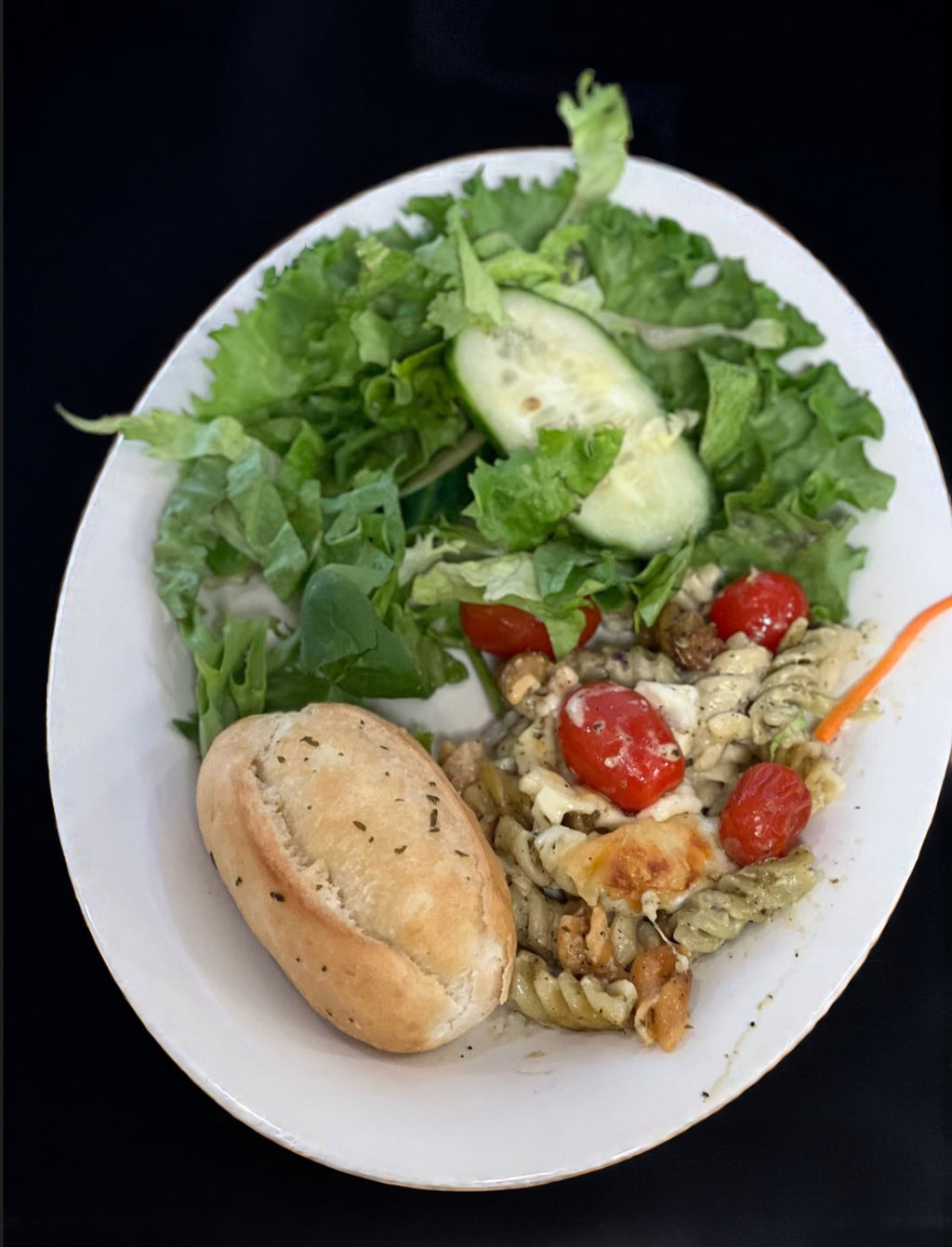 Baked Bocconcini Pesto &
Cherry Tomato Farfalle